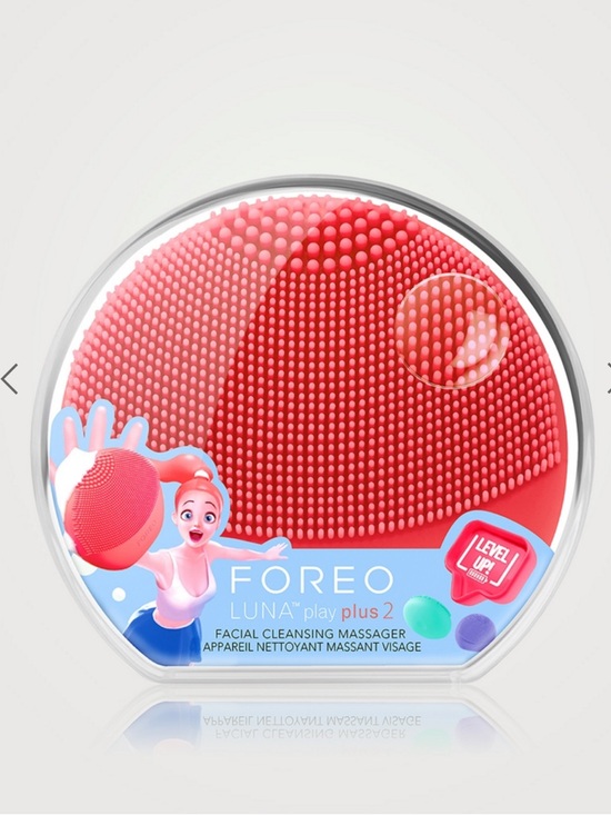 FOREO Other - FOREO LUNA play plus 2 Facial Cleansing Massager - peach of cake color